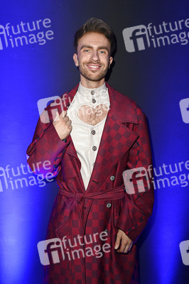 Bunte New Faces Party auf der Berlin Fashion Week A/W 2025 in Berlin