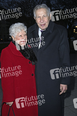 Theaterpremiere 'Keiner hat gesagt, dass Du ausziehen sollst' in Berlin