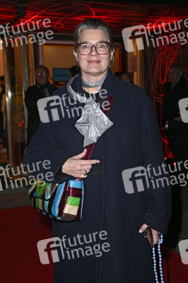 Theaterpremiere 'Keiner hat gesagt, dass Du ausziehen sollst' in Berlin