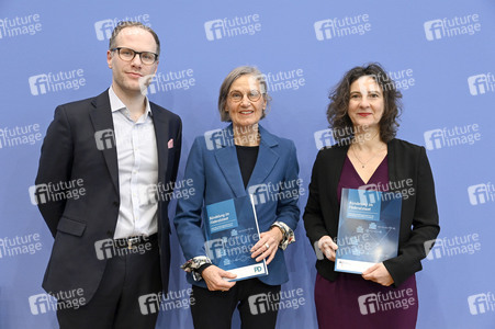 Bundespressekonferenz Vorstellung des Gutachten des Nationalen Normenkontrollrats in Berlin