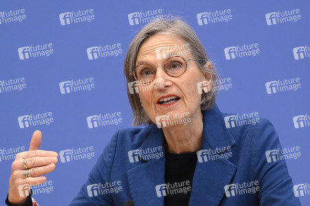 Bundespressekonferenz Vorstellung des Gutachten des Nationalen Normenkontrollrats in Berlin