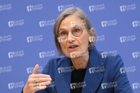 Bundespressekonferenz Vorstellung des Gutachten des Nationalen Normenkontrollrats in Berlin