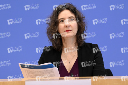 Bundespressekonferenz Vorstellung des Gutachten des Nationalen Normenkontrollrats in Berlin