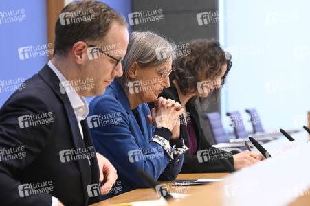 Bundespressekonferenz Vorstellung des Gutachten des Nationalen Normenkontrollrats in Berlin
