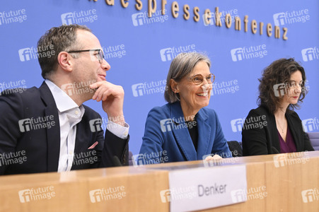 Bundespressekonferenz Vorstellung des Gutachten des Nationalen Normenkontrollrats in Berlin