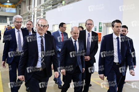 Olaf Scholz bei Alstom Transportation in Görlitz