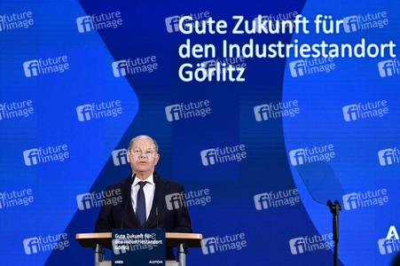 Olaf Scholz bei Alstom Transportation in Görlitz