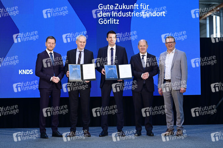 Olaf Scholz bei Alstom Transportation in Görlitz