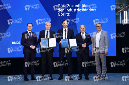 Olaf Scholz bei Alstom Transportation in Görlitz