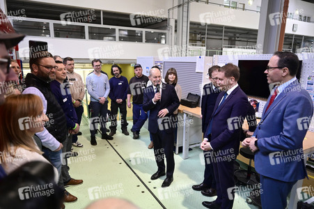 Olaf Scholz bei Alstom Transportation in Görlitz