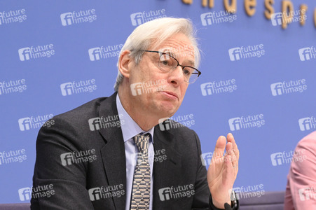 Bundespressekonferenz zum Stand der Klimapolitik in Deutschland in Berlin