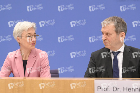 Bundespressekonferenz zum Stand der Klimapolitik in Deutschland in Berlin