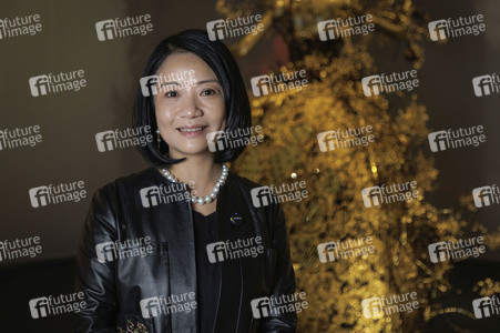 Modeausstellung von Guo Pei in Hongkong