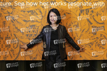 Modeausstellung von Guo Pei in Hongkong