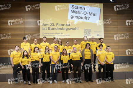 Pressetermin zur Vorstellung des Wahl-O-Mat zur Bundestagswahl 2025 in Berlin