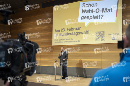 Pressetermin zur Vorstellung des Wahl-O-Mat zur Bundestagswahl 2025 in Berlin