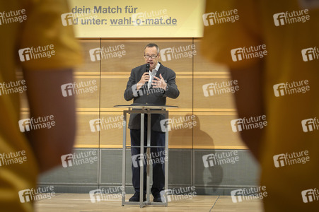 Pressetermin zur Vorstellung des Wahl-O-Mat zur Bundestagswahl 2025 in Berlin