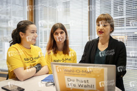 Pressetermin zur Vorstellung des Wahl-O-Mat zur Bundestagswahl 2025 in Berlin