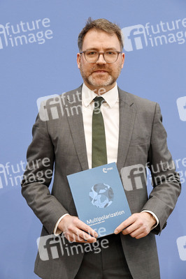 Bundespressekonferenz zum Munich Security Report 2025 in Berlin