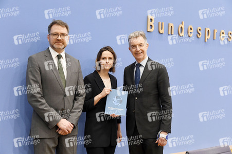 Bundespressekonferenz zum Munich Security Report 2025 in Berlin
