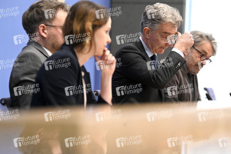 Bundespressekonferenz zum Munich Security Report 2025 in Berlin