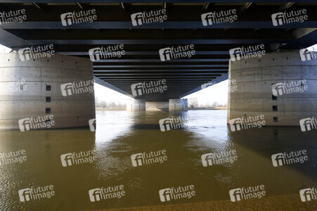 Trogbrücke Magdeburg