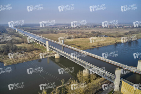 Trogbrücke Magdeburg