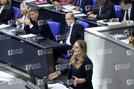 212. Sitzung des Deutschen Bundestages in Berlin