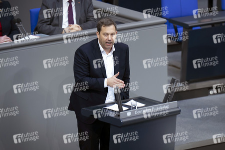 212. Sitzung des Deutschen Bundestages in Berlin