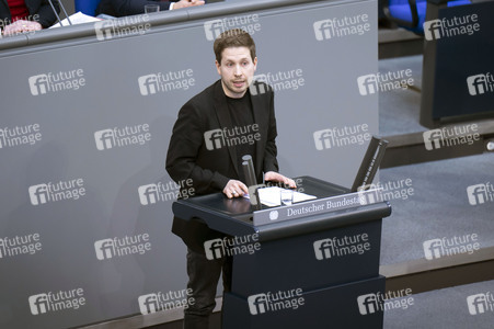 212. Sitzung des Deutschen Bundestages in Berlin