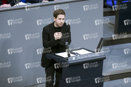 212. Sitzung des Deutschen Bundestages in Berlin