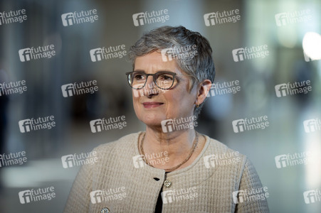 212. Sitzung des Deutschen Bundestages in Berlin