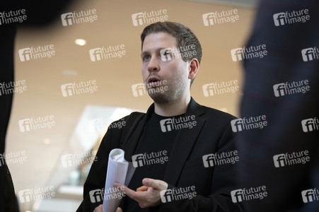 212. Sitzung des Deutschen Bundestages in Berlin