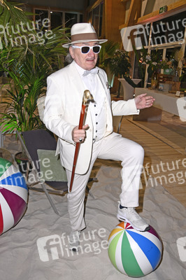 Premiere von 'Promis unter Palmen' in Berlin