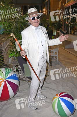 Premiere von 'Promis unter Palmen' in Berlin