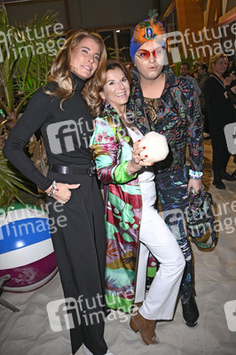 Premiere von 'Promis unter Palmen' in Berlin