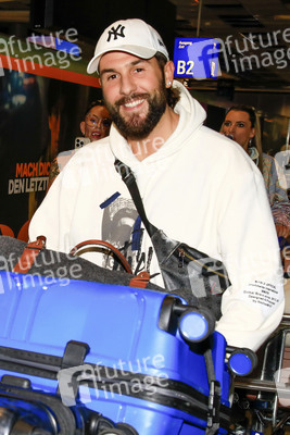 Rückkehr aus dem Dschungel-Camp 2025 auf dem Flughafen Frankfurt am Main