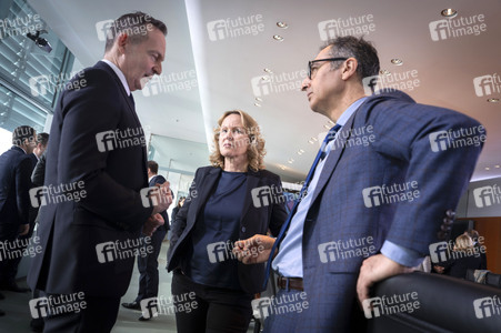 127. Sitzung des Bundeskabinetts in Berlin