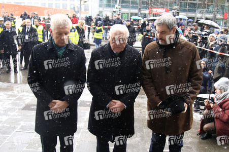 Stilles Gedenken am Ort des mutmaßlichen Anschlags vom 13. Februar in München