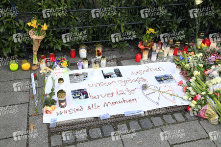 Stilles Gedenken am Ort des mutmaßlichen Anschlags vom 13. Februar in München