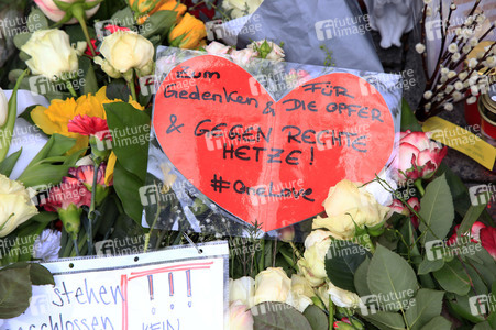 Stilles Gedenken am Ort des mutmaßlichen Anschlags vom 13. Februar in München