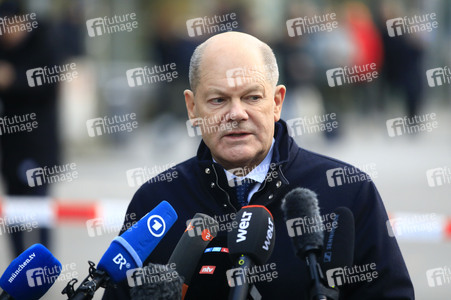 Stilles Gedenken am Ort des mutmaßlichen Anschlags vom 13. Februar in München