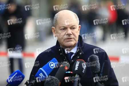 Stilles Gedenken am Ort des mutmaßlichen Anschlags vom 13. Februar in München