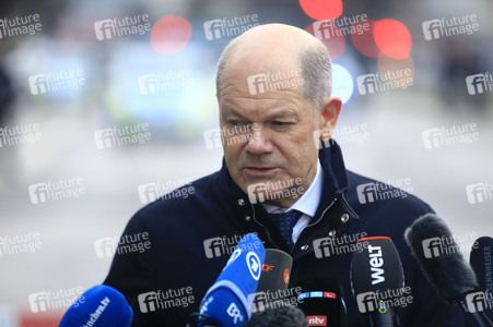 Stilles Gedenken am Ort des mutmaßlichen Anschlags vom 13. Februar in München