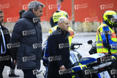 Stilles Gedenken am Ort des mutmaßlichen Anschlags vom 13. Februar in München