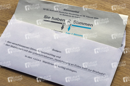 Symbolfoto Briefwahl zur Bundestagswahl