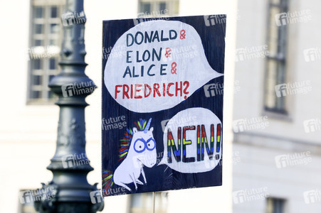 Kundgebung für Demokratie und Vielfalt in Berlin