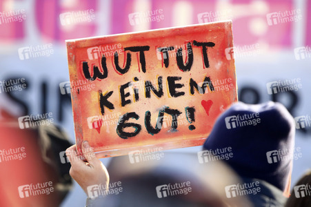 Kundgebung für Demokratie und Vielfalt in Berlin