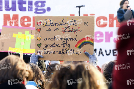 Kundgebung für Demokratie und Vielfalt in Berlin