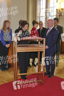 Eintrag der Berlinale-Jury in das Gästebuch von Berlin, Berlinale 2025